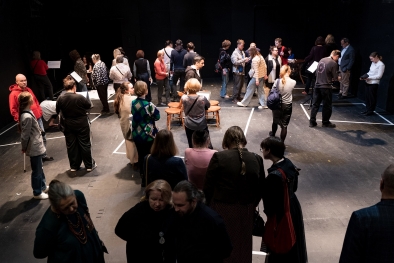 Не зря. Перформанс